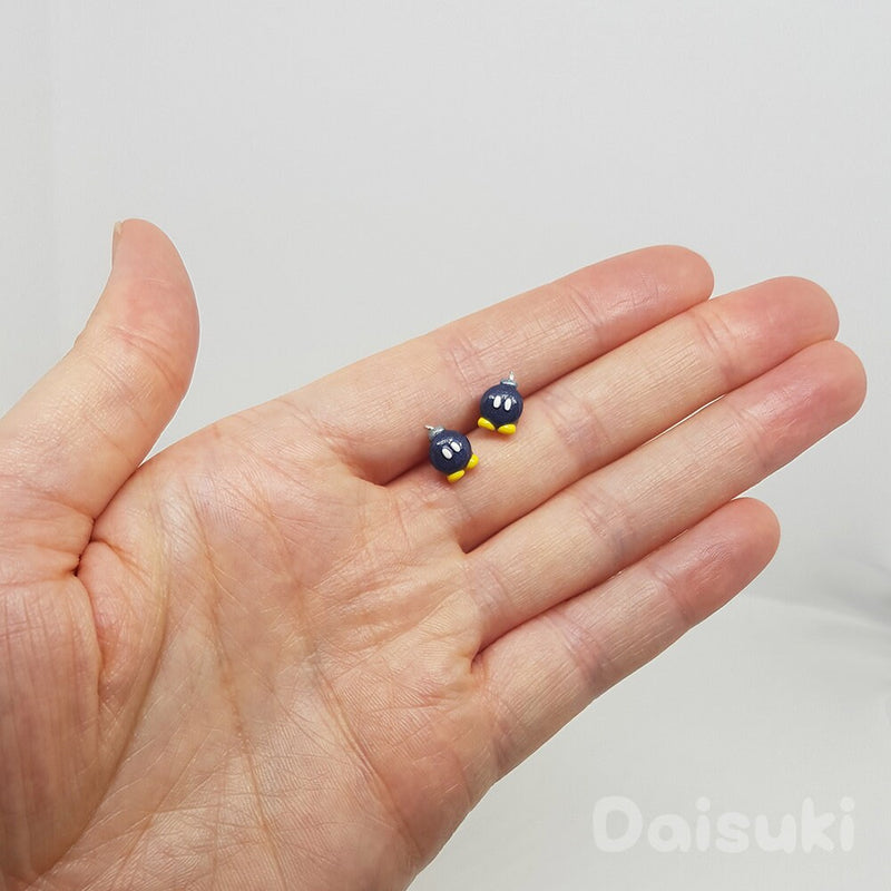 Bob-omb stud earrings - Super Mario - Handmade