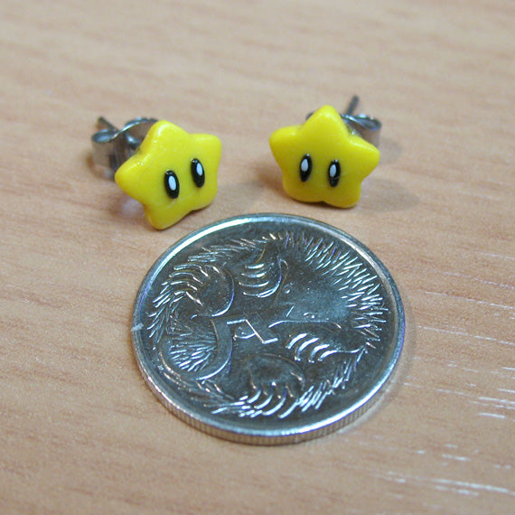 Tiny Mario Stars stud earrings - Handmade