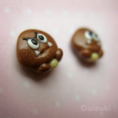 Tiny Goomba stud earrings - Super Mario - Handmade