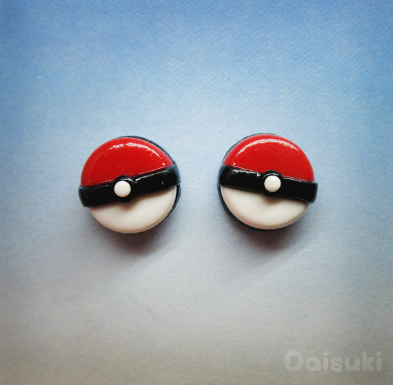 Pokeball stud earrings - Hand-sculpted kawaii Pokemon tribute