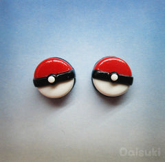 Pokeball stud earrings - Hand-sculpted kawaii Pokemon tribute